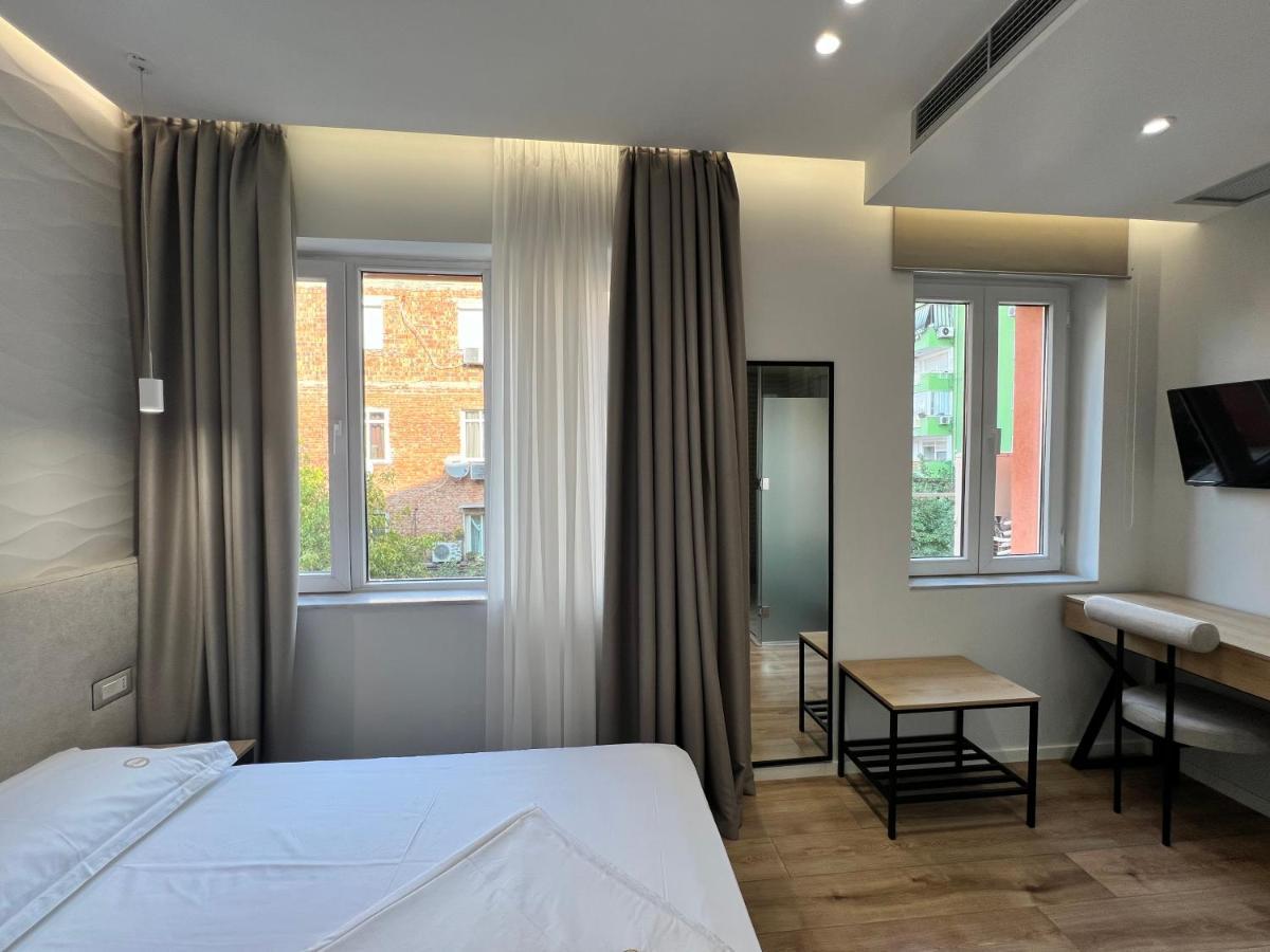 Enzo Rooms & Apartment Blloku 티라나 외부 사진