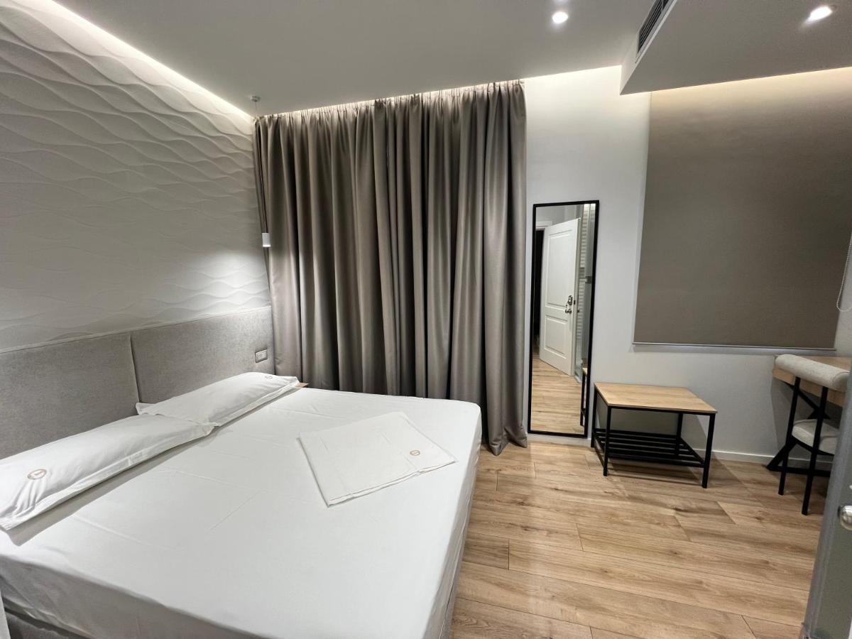 Enzo Rooms & Apartment Blloku 티라나 외부 사진